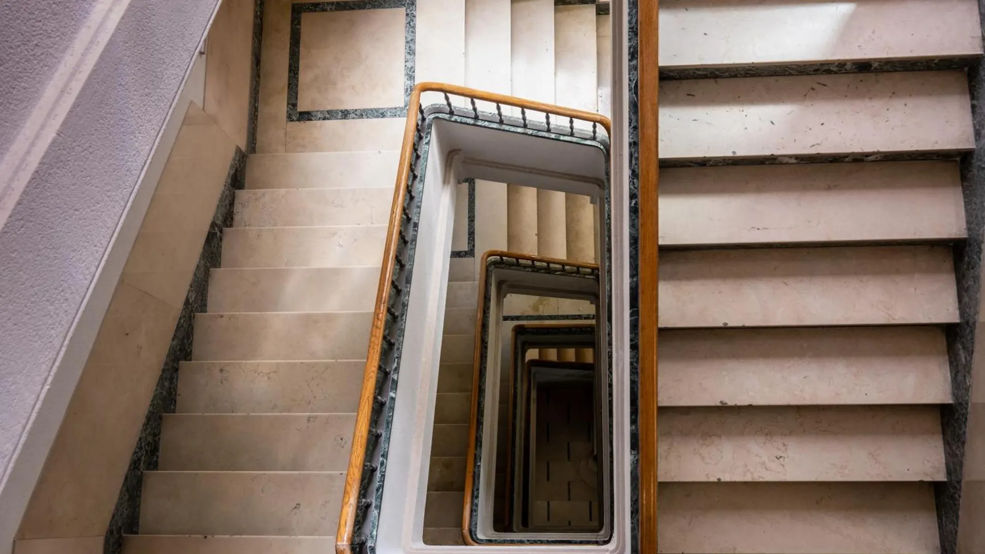 Apartment Palace Ducrot Palermo Italy